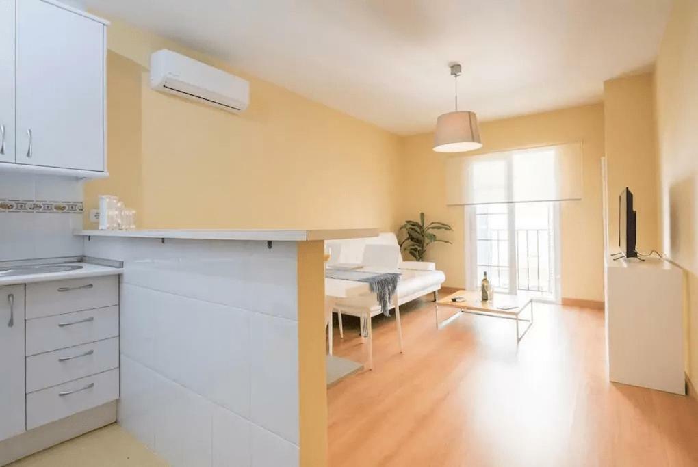 Shiny Lud Family Apartment 马拉加 外观 照片