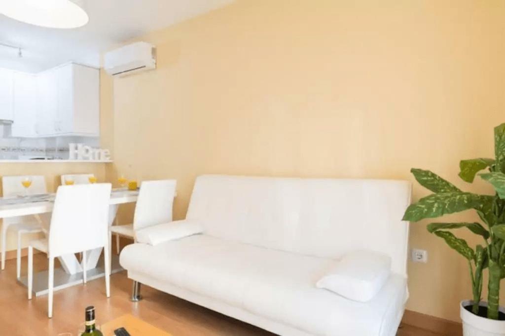 Shiny Lud Family Apartment 马拉加 外观 照片