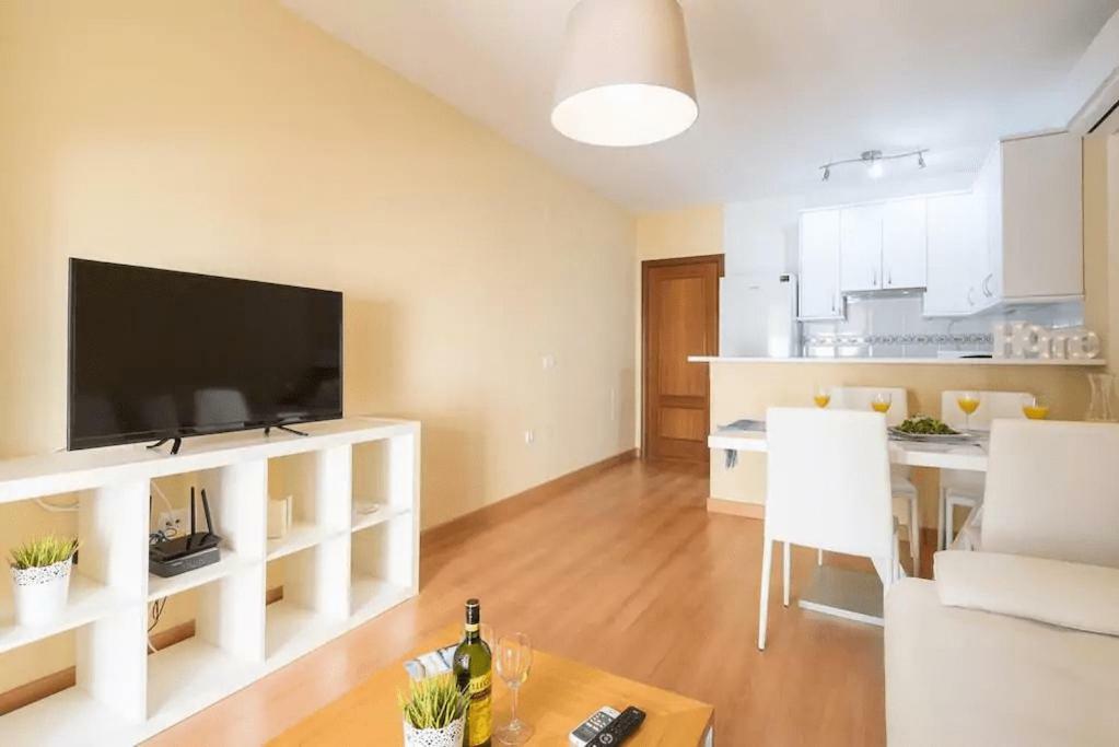 Shiny Lud Family Apartment 马拉加 外观 照片